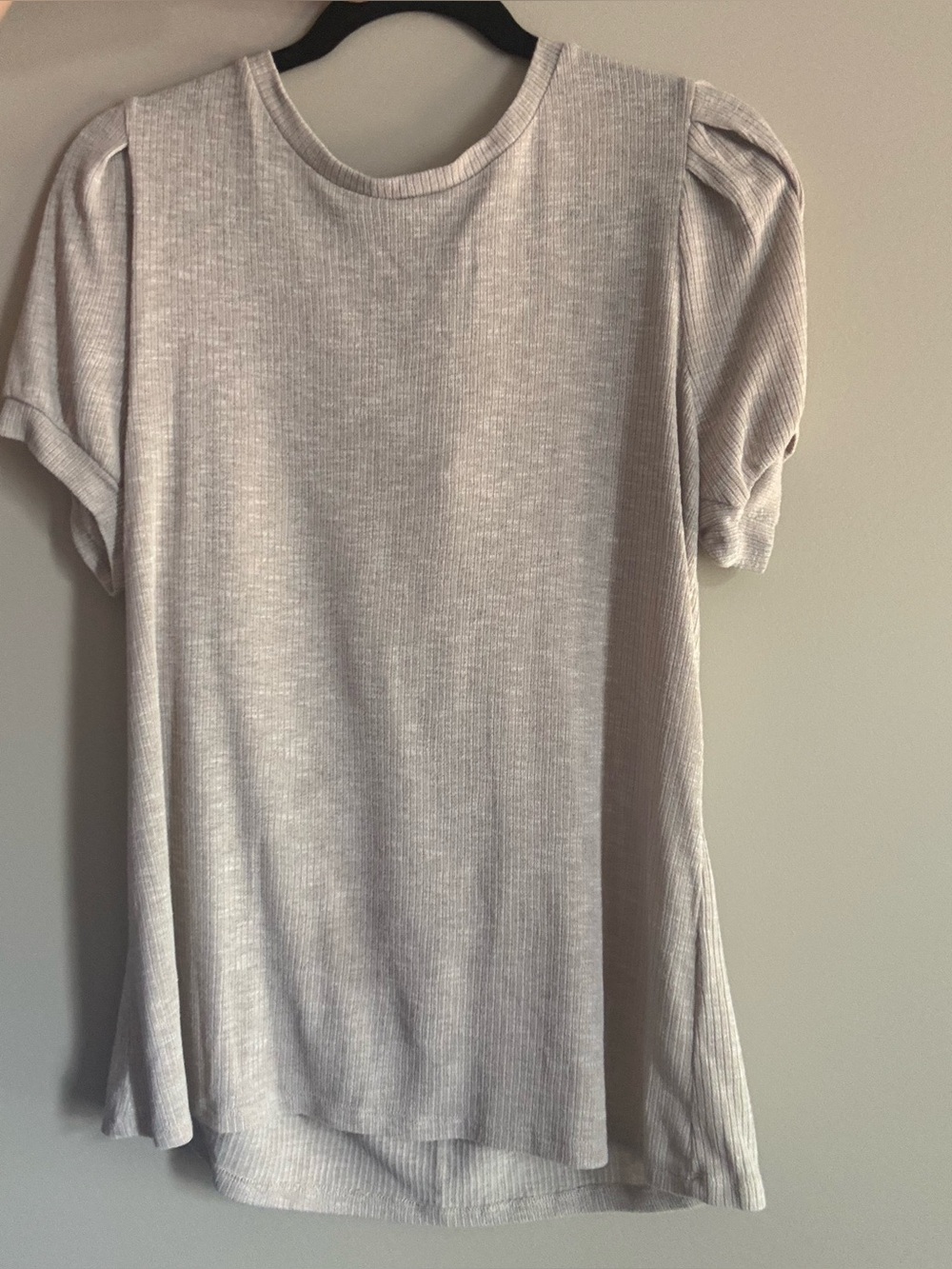 Women’s Maternity Puff Sleeve Ribbed Tee - Light beige